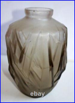 Ancien Beau Vase En Verre Fume / Art Deco / Motifs Geometriques