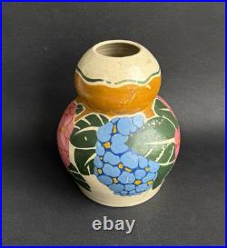 Ancien vase Art Deco céramique signé BETZY AUGERON vers 1930 décor floral France Ancien vase Art Deco céramique signé BETZY AUGERON vers 1930 décor floral France