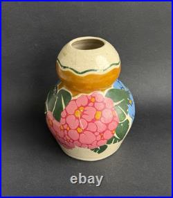 Ancien vase Art Deco céramique signé BETZY AUGERON vers 1930 décor floral France Ancien vase Art Deco céramique signé BETZY AUGERON vers 1930 décor floral France