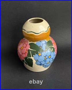 Ancien vase Art Deco céramique signé BETZY AUGERON vers 1930 décor floral France Ancien vase Art Deco céramique signé BETZY AUGERON vers 1930 décor floral France