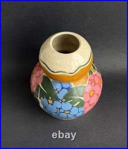 Ancien vase Art Deco céramique signé BETZY AUGERON vers 1930 décor floral France Ancien vase Art Deco céramique signé BETZY AUGERON vers 1930 décor floral France