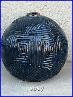 Ancien vase boule terre cuite décor géométrique art déco Savoie Monogramme