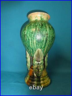 Art Déco Grand Vase En Grés Piétement Avec 3 Masques Têtes Africains Art Déco Grand Vase En Grés Piétement Avec 3 Masques Têtes Africains