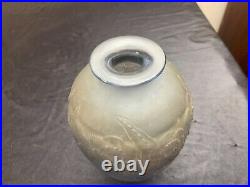 Art Déco Vase en Verre / Vase Marius Sabino France modèles LEA FLEURA