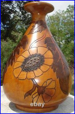 -Art Deco Wooden Vase en Bois