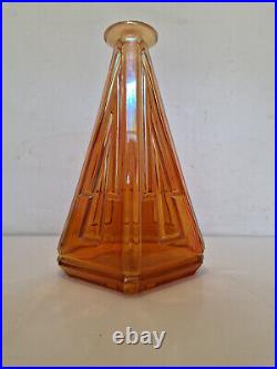 Art déco Grand flacon en verre moulé orange irisé H. 27 cm ca 1930