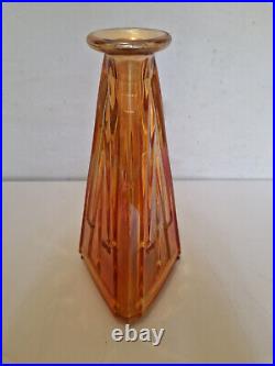 Art déco Grand flacon en verre moulé orange irisé H. 27 cm ca 1930