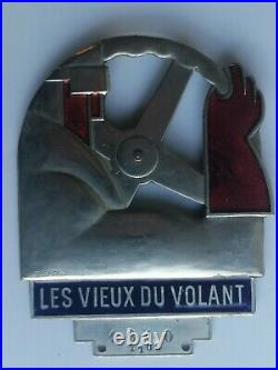 Badge Automobile Roger Perot Les Vieux Du Volant 1910 Plaque Art Deco Mascotte