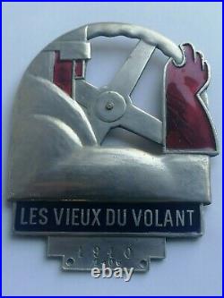Badge Automobile Roger Perot Les Vieux Du Volant 1910 Plaque Art Deco Mascotte
