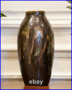 Camille THARAUD (1878-1956). Vase Art Deco ovoïde en porcelaine