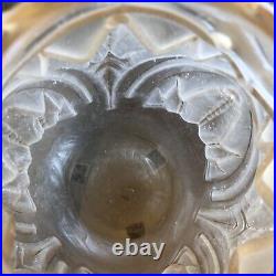 Circa 1930 Superbe vase ancien verre moule opalin art deco decors geometriques