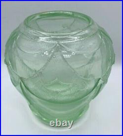 DAUM Vase art deco teinté vert profondement dégagé très épais-schneider-muller