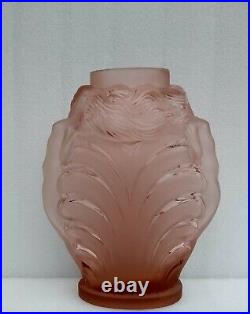 Edmond ETLING Ancien Vase Femmes nymphes Art Déco verre rose pressé moulé Edmond ETLING Ancien Vase Femmes nymphes Art Déco verre rose pressé moulé