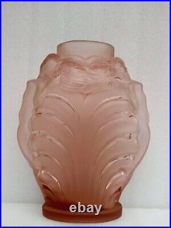 Edmond ETLING Ancien Vase Femmes nymphes Art Déco verre rose pressé moulé Edmond ETLING Ancien Vase Femmes nymphes Art Déco verre rose pressé moulé