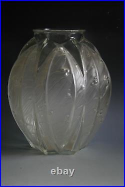 Grand Vase Art Déco Verlys Lauriers En Verre Circa 1930