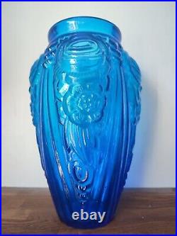 Grand vase ancien en verre moulé style art deco