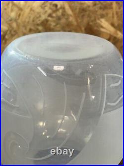 Grand vase boule, verre opalescent art déco, poisson, era Sabino, Lalique