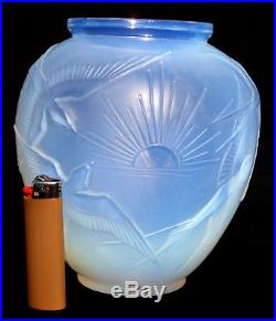 Joli vase art-deco hirondelles soleil couchant par SABINO, era lalique daum Ga