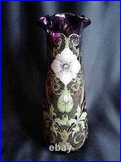Legras Vase en verre améthyste soufflé émaillé et doré Décor floral Art déco