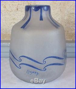 Legras vase givré émaillé bleu art déco signé
