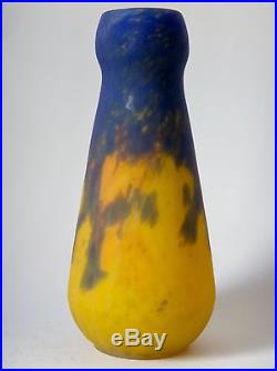 Müller frères Lunéville vase signé en pâte de verre décor nuage Art déco