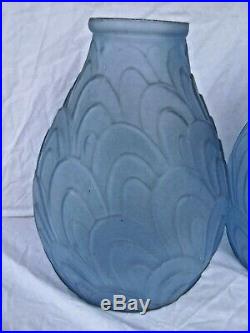 Paire de VASES Anciens en pâte de verre- bleu-art déco motifs géométriques H 31