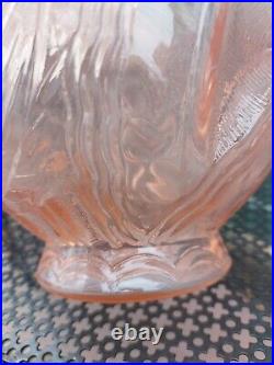 Pierre d'Avesn Vase Art Déco en Verre Moulé Pressé décor aux Nénuphars