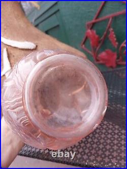 Pierre d'Avesn Vase Art Déco en Verre Moulé Pressé décor aux Nénuphars