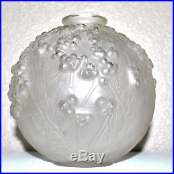 René LALIQUE Vase Druide en verre moulé Gui de chêne signé ART DECO 1924