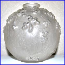 René LALIQUE Vase Druide en verre moulé Gui de chêne signé ART DECO 1924