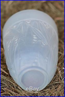 SABINO Rare vase verre satiné muguet signé 15,5cm Art Déco Art glass vase