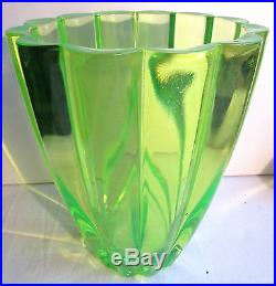 SUPERBE Vase verre ouraline épais à 12 côtes rondes, Art déco, Pierre D'Avesn