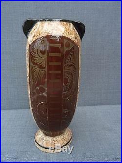 Superbe Vase Art Deco D'argil Motifs En Leger Relief
