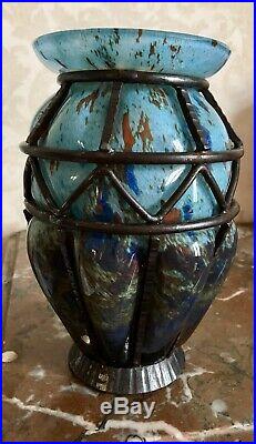 Superbe vase ART-DECO Verre marmoréen et fer signé LORRAIN (DAUM) Majorelle
