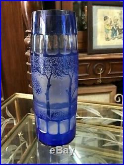 Superbe vase art déco dégagé à l'acide bleu décor arbres Saint Louis Daum