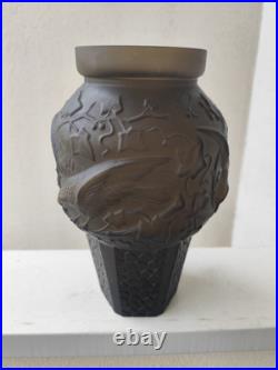 Superbe vase art déco verre fumé pressé moulé oiseau 30cm Goût Avesn