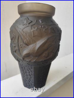 Superbe vase art déco verre fumé pressé moulé oiseau 30cm Goût Avesn