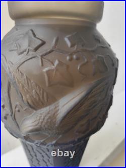Superbe vase art déco verre fumé pressé moulé oiseau 30cm Goût Avesn