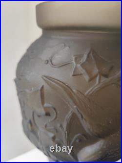 Superbe vase art déco verre fumé pressé moulé oiseau 30cm Goût Avesn