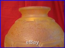 Très Important vase boule Art-Déco Daum Nancy, décor géometrique vers 1930