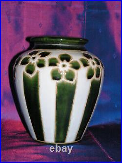 VASE en céramique ART DECO signé J P environ 1930