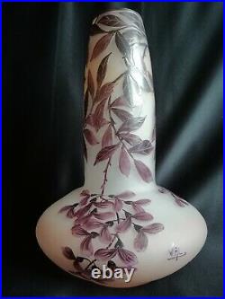 Val/Daum Vase dégagé à l'acide à décor floral Époque Art Déco