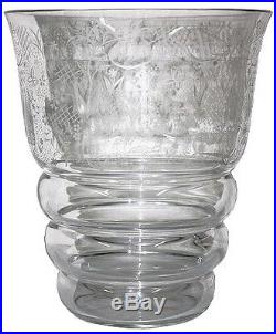 Vase 1930 en cristal de Baccarat gravé Art Déco signé