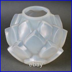 Vase Armorique Art Deco Verre Opalescent Rene Lalique R. Lalique Glass Artichoke