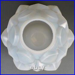 Vase Armorique Art Deco Verre Opalescent Rene Lalique R. Lalique Glass Artichoke