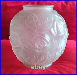 Vase Art Deco En Verre Moule Satine De Josef Inwald Tchecoslovaquie