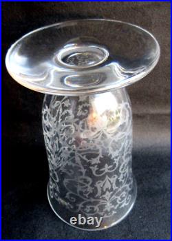 Vase Art-Déco en cristal Baccarat, modèle Michelangélo, gravé d'arabesques