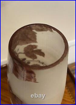 Vase Art Déco signé JEM décor Vignes Raisins