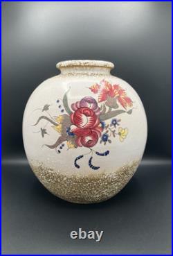 Vase Art Déco signé Louis Dage Céramique peinte à décor floral France 1920 Vase Art Déco signé Louis Dage Céramique peinte à décor floral France 1920