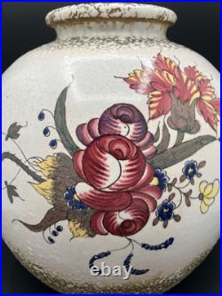 Vase Art Déco signé Louis Dage Céramique peinte à décor floral France 1920 Vase Art Déco signé Louis Dage Céramique peinte à décor floral France 1920